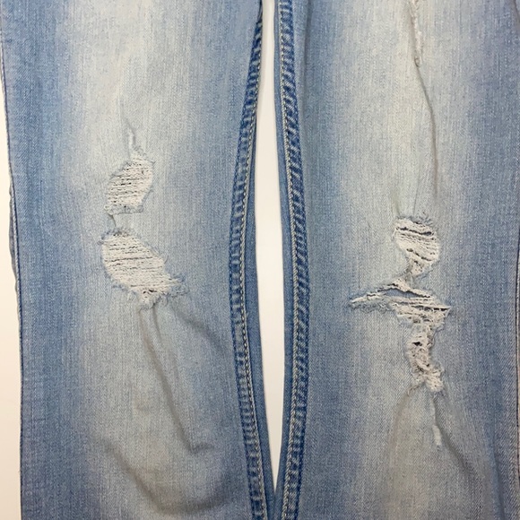 Hollister Light Wash Low Rise Jeans - Picture 7 of 7